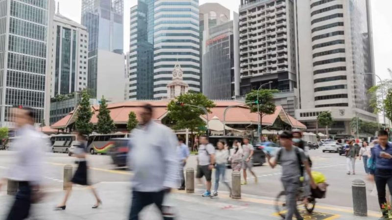 养老院护工与保姆：性价比高低的背后考量
